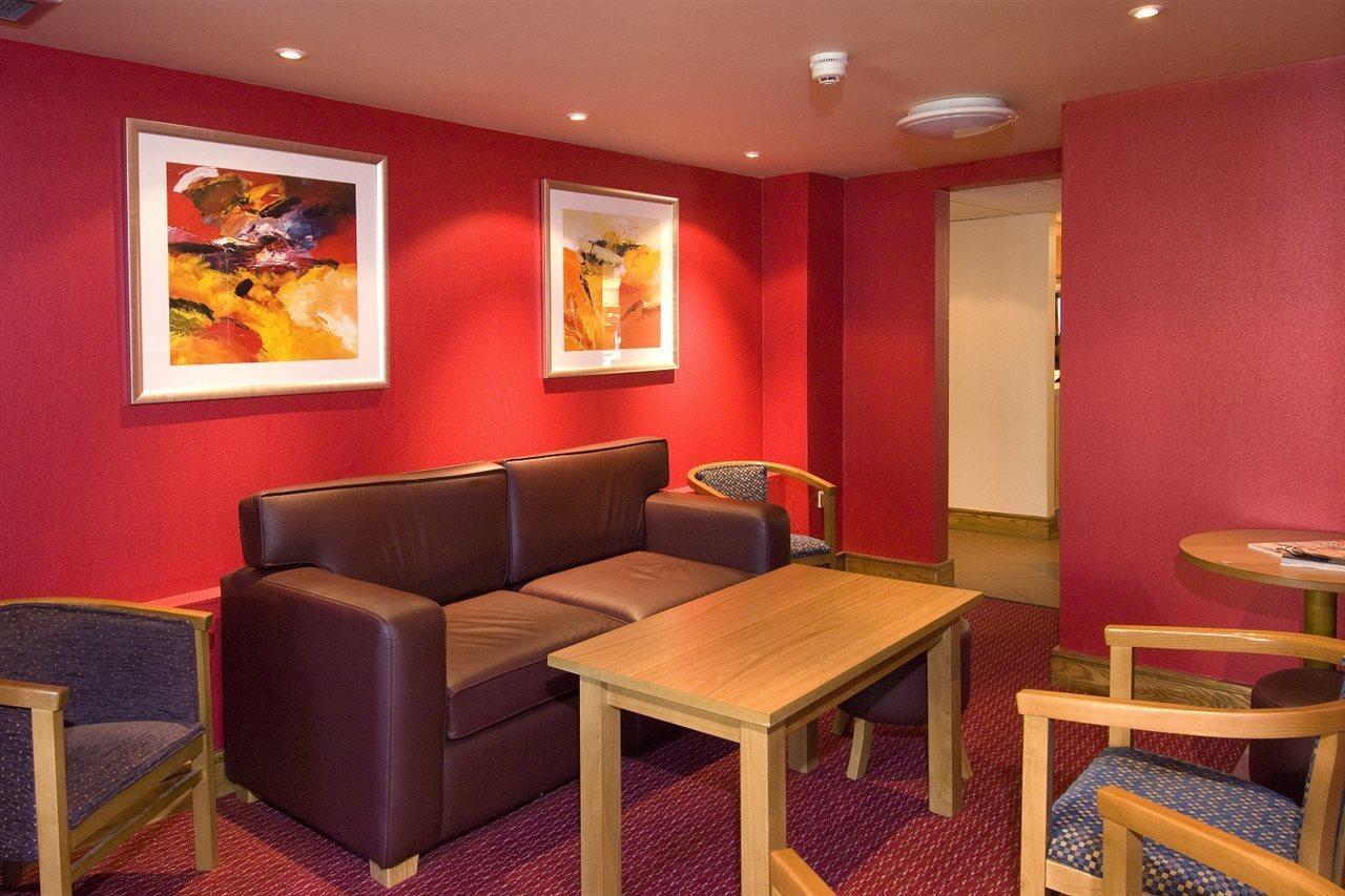 Premier Inn Birmingham South - Hall Green Экстерьер фото