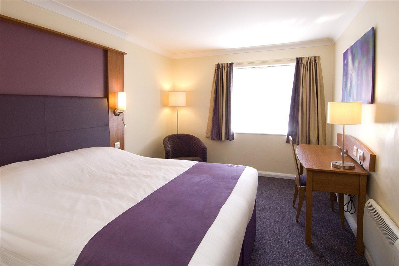 Premier Inn Birmingham South - Hall Green Экстерьер фото