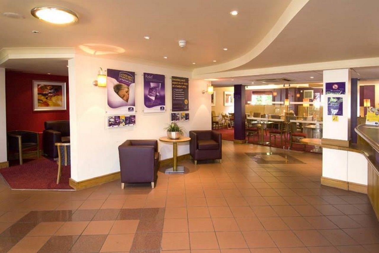 Premier Inn Birmingham South - Hall Green Экстерьер фото
