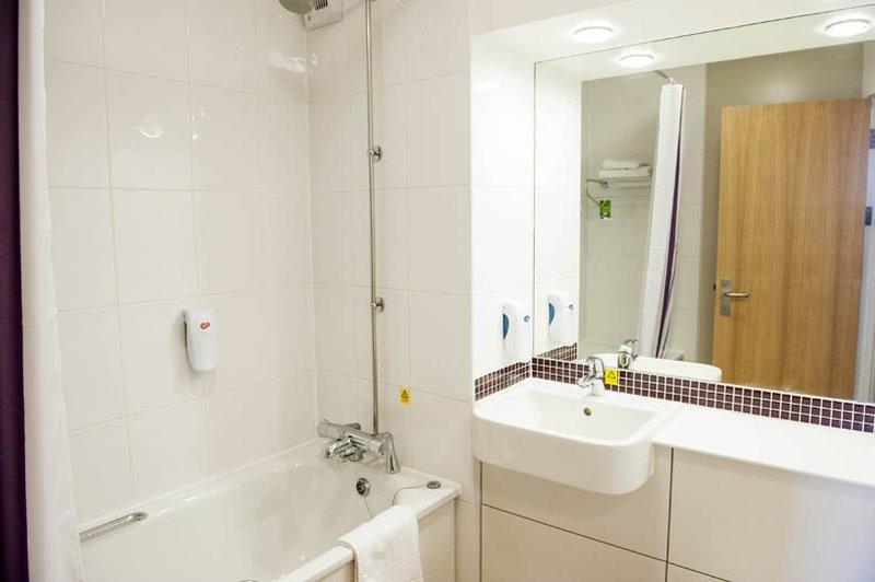 Premier Inn Birmingham South - Hall Green Экстерьер фото