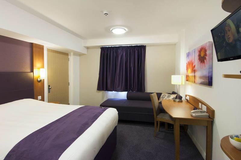 Premier Inn Birmingham South - Hall Green Экстерьер фото